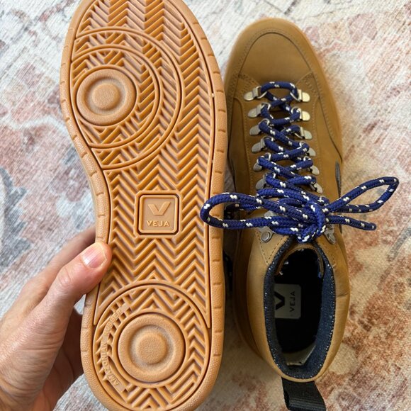 New Veja Roraima Brown Suede / Nubuck Sneakers - Picture 4 of 7